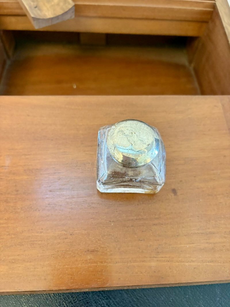 Antique Victorian Figured Walnut Writing Slope / Lap Desk with Fitted Interior - Image 10